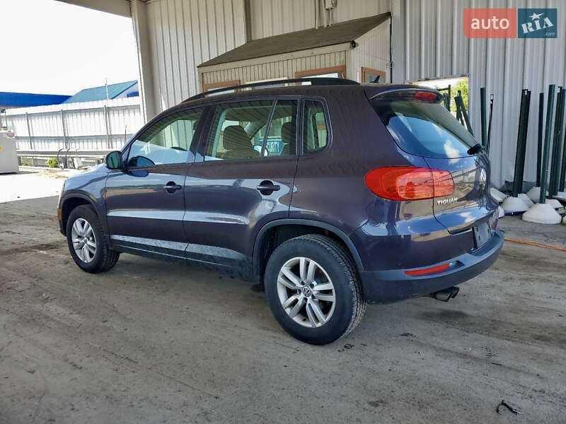 Внедорожник / Кроссовер Volkswagen Tiguan 2016 в Новояворовске