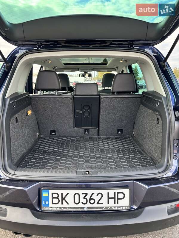 Позашляховик / Кросовер Volkswagen Tiguan 2017 в Києві