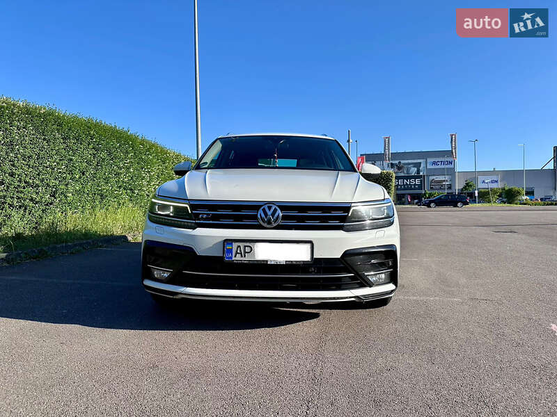 Внедорожник / Кроссовер Volkswagen Tiguan 2017 в Киеве