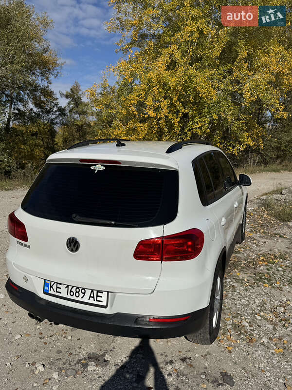 Позашляховик / Кросовер Volkswagen Tiguan 2017 в Кам'янському