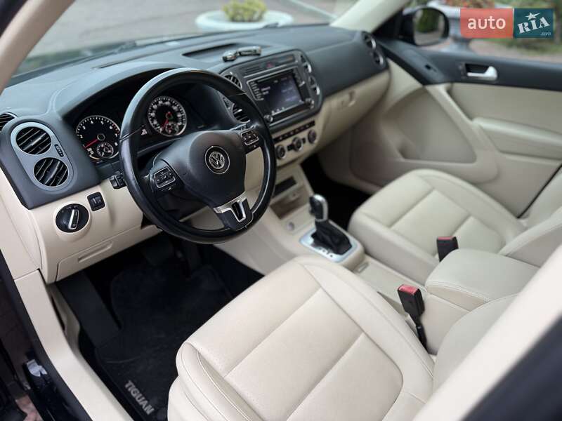 Внедорожник / Кроссовер Volkswagen Tiguan 2017 в Стрые