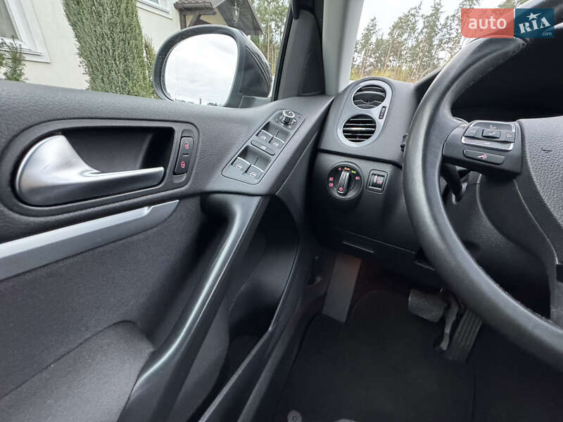 Внедорожник / Кроссовер Volkswagen Tiguan 2013 в Киеве фото 32 Внедорожник / Кроссовер Volkswagen Tiguan 2013 в Киеве