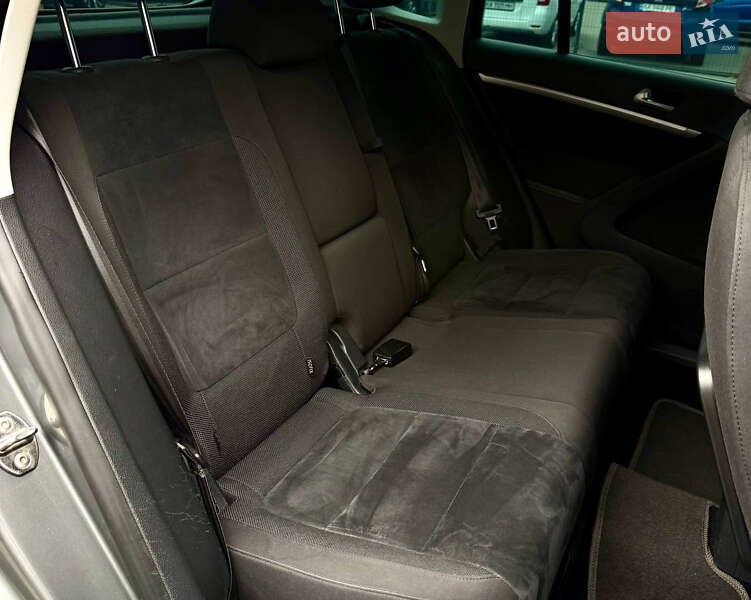 Внедорожник / Кроссовер Volkswagen Tiguan 2012 в Киеве фото 32 Внедорожник / Кроссовер Volkswagen Tiguan 2012 в Киеве
