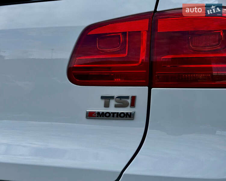 Позашляховик / Кросовер Volkswagen Tiguan 2016 в Києві