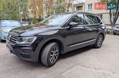 Позашляховик / Кросовер Volkswagen Tiguan 2019 в Гатне