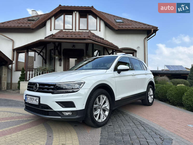 Внедорожник / Кроссовер Volkswagen Tiguan 2017 в Львове