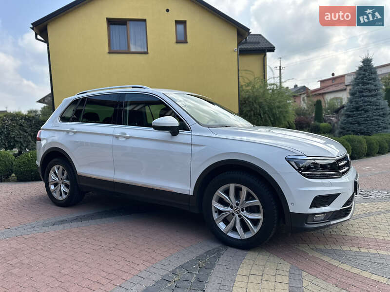 Внедорожник / Кроссовер Volkswagen Tiguan 2017 в Львове