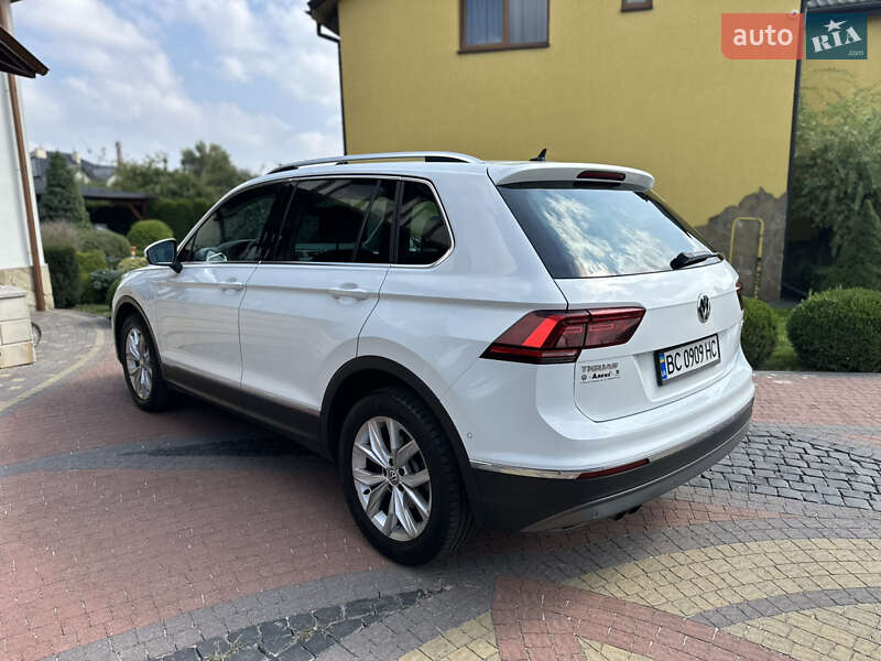 Внедорожник / Кроссовер Volkswagen Tiguan 2017 в Львове