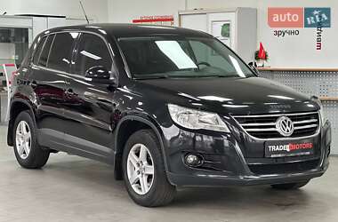 Позашляховик / Кросовер Volkswagen Tiguan 2010 в Києві