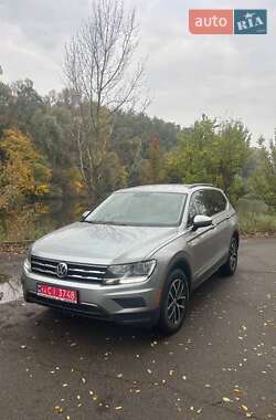 Внедорожник / Кроссовер Volkswagen Tiguan 2021 в Киеве