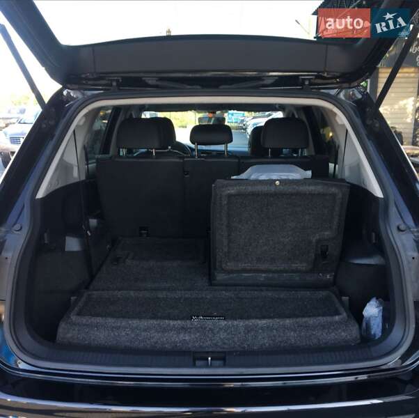 Внедорожник / Кроссовер Volkswagen Tiguan 2019 в Житомире