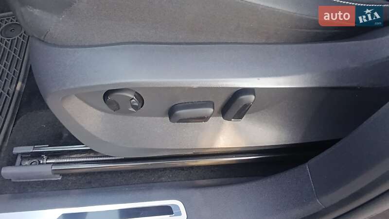 Внедорожник / Кроссовер Volkswagen Tiguan 2023 в Днепре