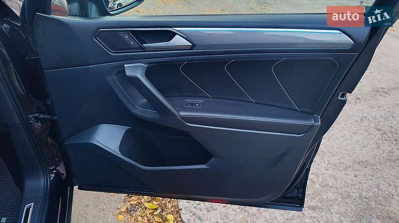 Внедорожник / Кроссовер Volkswagen Tiguan 2023 в Днепре