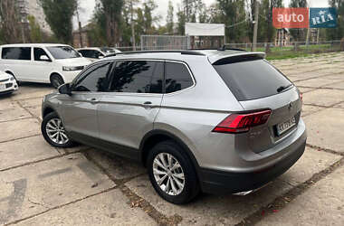 Внедорожник / Кроссовер Volkswagen Tiguan 2019 в Харькове