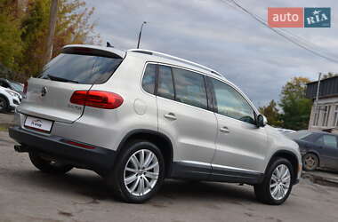 Внедорожник / Кроссовер Volkswagen Tiguan 2012 в 