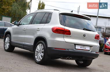 Внедорожник / Кроссовер Volkswagen Tiguan 2012 в 