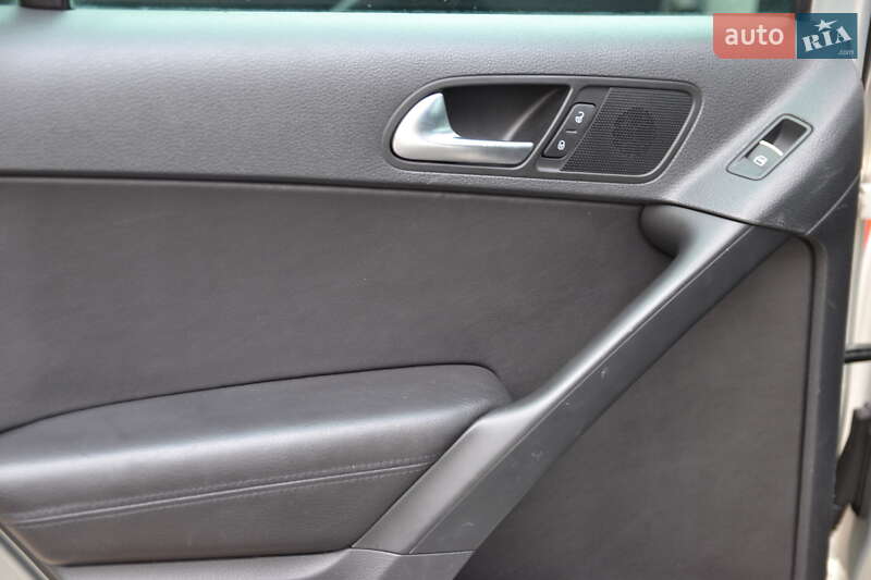 Внедорожник / Кроссовер Volkswagen Tiguan 2012 в Луцке