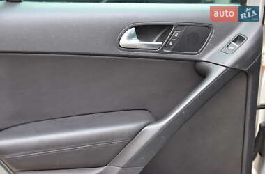 Внедорожник / Кроссовер Volkswagen Tiguan 2012 в 
