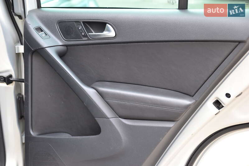 Внедорожник / Кроссовер Volkswagen Tiguan 2012 в Луцке