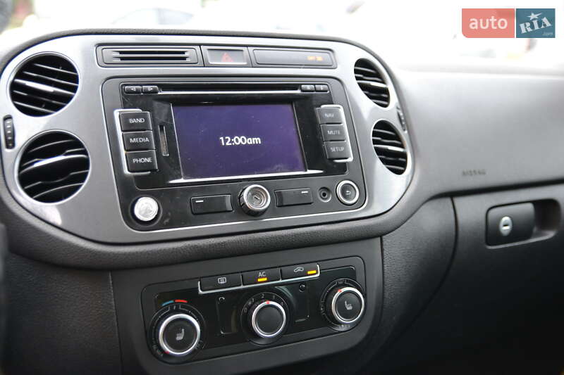 Внедорожник / Кроссовер Volkswagen Tiguan 2012 в Луцке