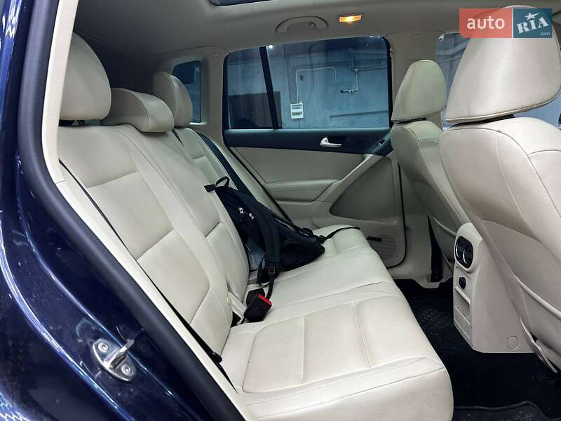 Внедорожник / Кроссовер Volkswagen Tiguan 2014 в Черновцах