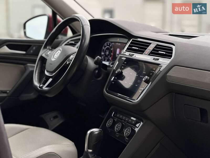 Внедорожник / Кроссовер Volkswagen Tiguan 2019 в Киеве