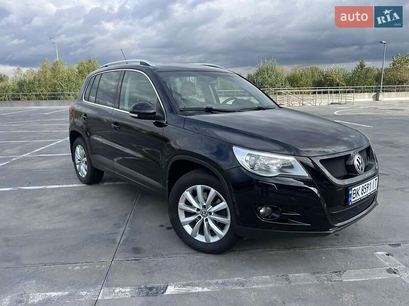 Внедорожник / Кроссовер Volkswagen Tiguan 2011 в Киеве
