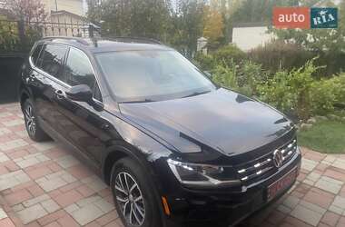 Внедорожник / Кроссовер Volkswagen Tiguan 2019 в 