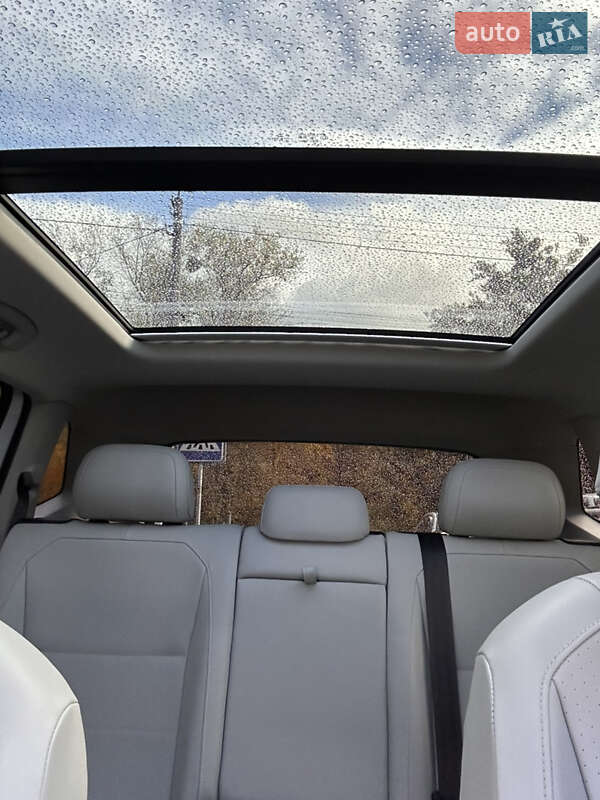 Позашляховик / Кросовер Volkswagen Tiguan 2018 в Броварах фото 21 Позашляховик / Кросовер Volkswagen Tiguan 2018 в Броварах