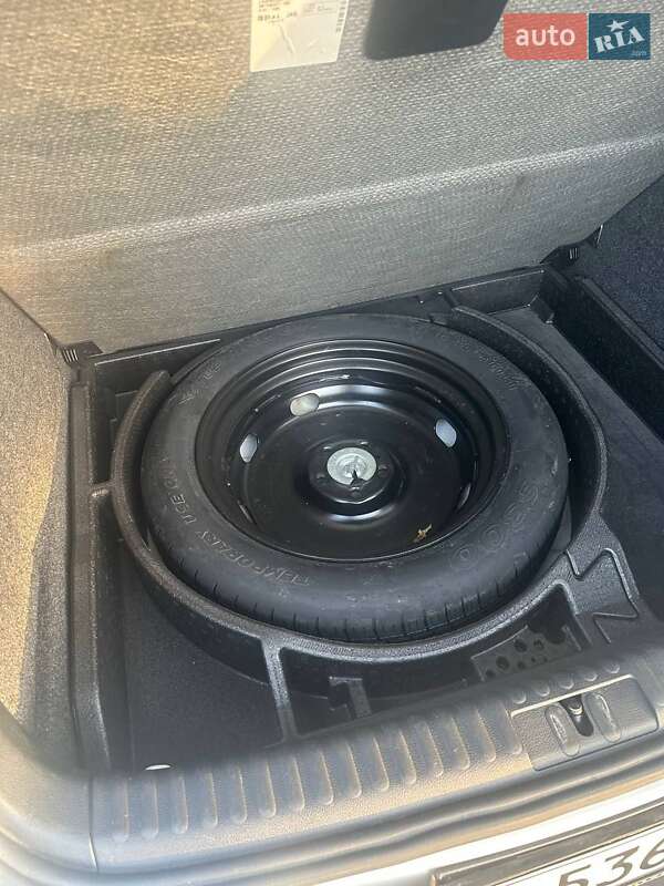 Позашляховик / Кросовер Volkswagen Tiguan 2016 в Ірпені