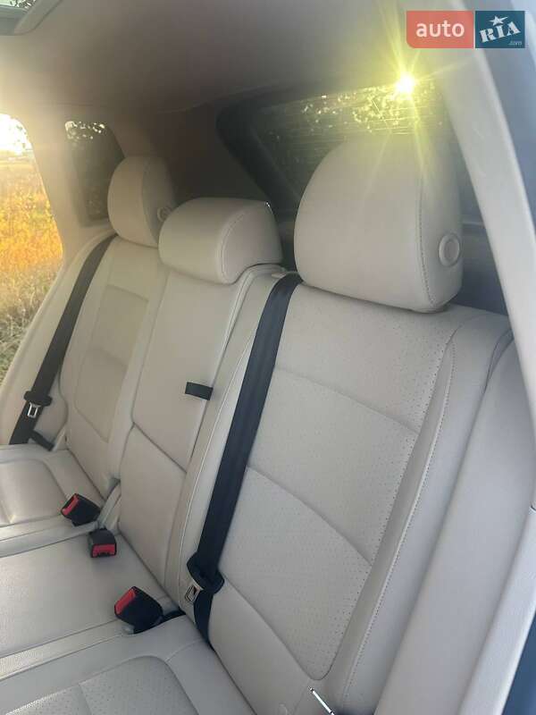 Позашляховик / Кросовер Volkswagen Tiguan 2016 в Ірпені