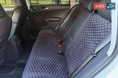 Внедорожник / Кроссовер Volkswagen Tiguan 2016 в 