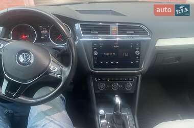 Внедорожник / Кроссовер Volkswagen Tiguan 2019 в 