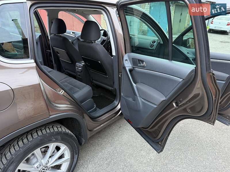 Позашляховик / Кросовер Volkswagen Tiguan 2013 в Києві