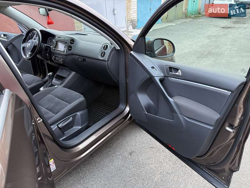 Позашляховик / Кросовер Volkswagen Tiguan 2013 в Києві