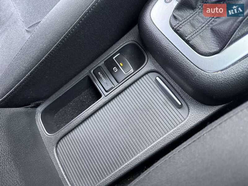 Позашляховик / Кросовер Volkswagen Tiguan 2013 в Києві