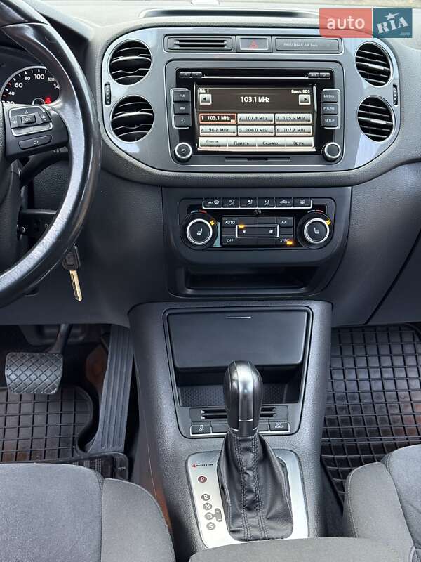 Позашляховик / Кросовер Volkswagen Tiguan 2013 в Києві