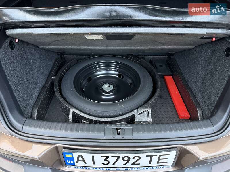 Позашляховик / Кросовер Volkswagen Tiguan 2013 в Києві