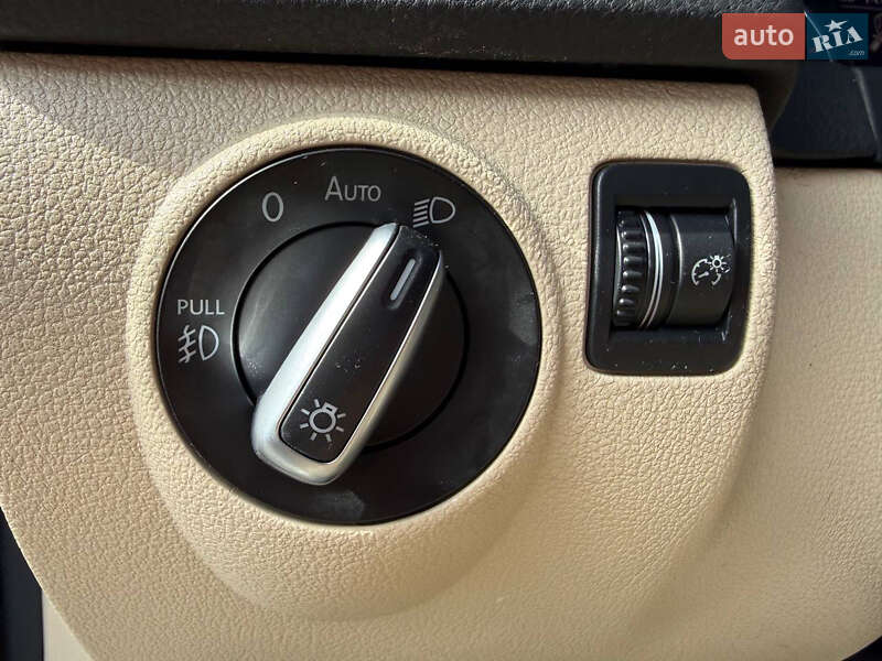 Позашляховик / Кросовер Volkswagen Tiguan 2015 в Стрию