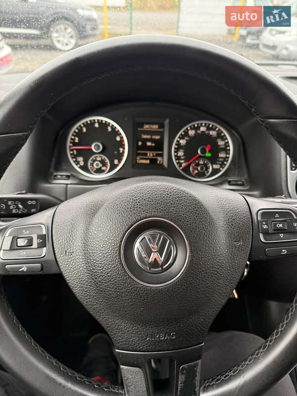 Внедорожник / Кроссовер Volkswagen Tiguan 2015 в Полтаве