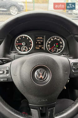 Внедорожник / Кроссовер Volkswagen Tiguan 2015 в 