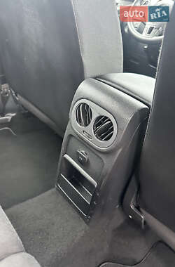Внедорожник / Кроссовер Volkswagen Tiguan 2015 в 