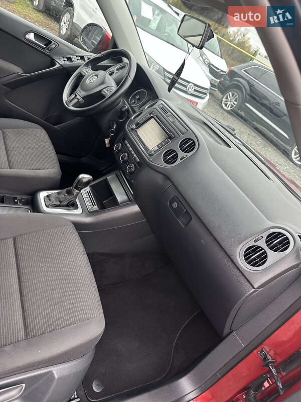 Внедорожник / Кроссовер Volkswagen Tiguan 2015 в Полтаве