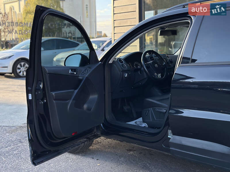 Позашляховик / Кросовер Volkswagen Tiguan 2016 в Шептицькому