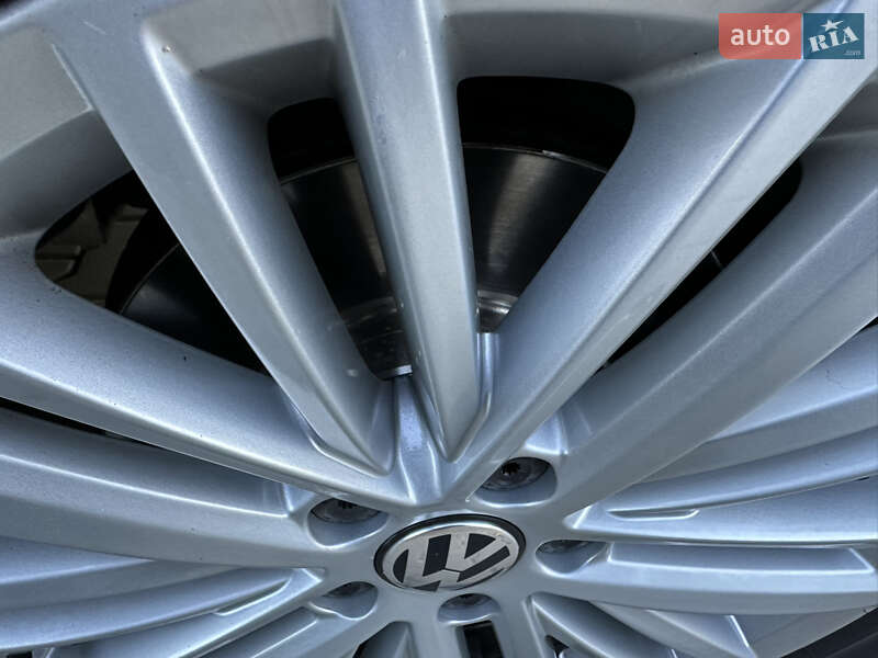 Позашляховик / Кросовер Volkswagen Tiguan 2010 в Луцьку фото 13 Позашляховик / Кросовер Volkswagen Tiguan 2010 в Луцьку