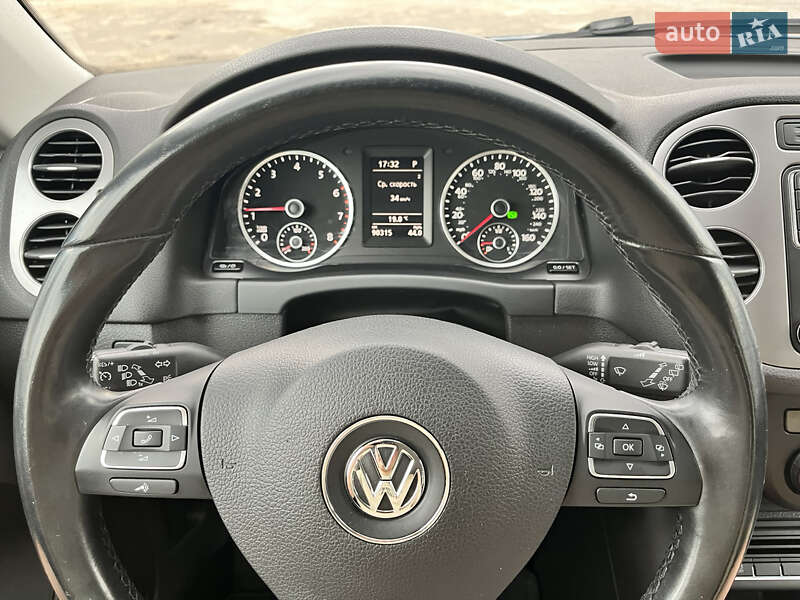Позашляховик / Кросовер Volkswagen Tiguan 2016 в Василькові