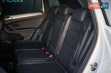 Внедорожник / Кроссовер Volkswagen Tiguan 2016 в 