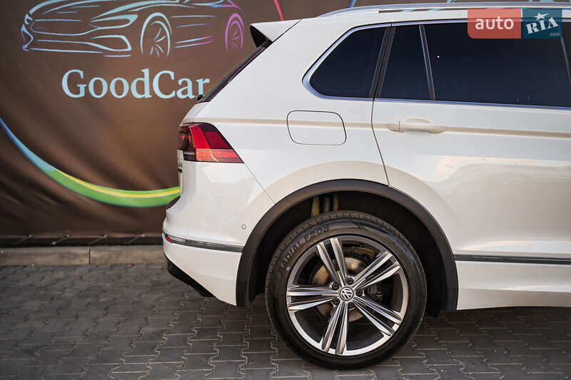 Внедорожник / Кроссовер Volkswagen Tiguan 2016 в Луцке