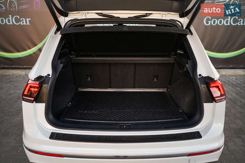 Внедорожник / Кроссовер Volkswagen Tiguan 2016 в Луцке