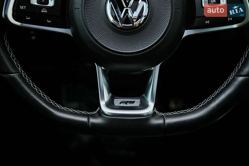 Внедорожник / Кроссовер Volkswagen Tiguan 2016 в Луцке